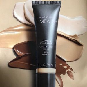 Timewise matte & luminous foundation